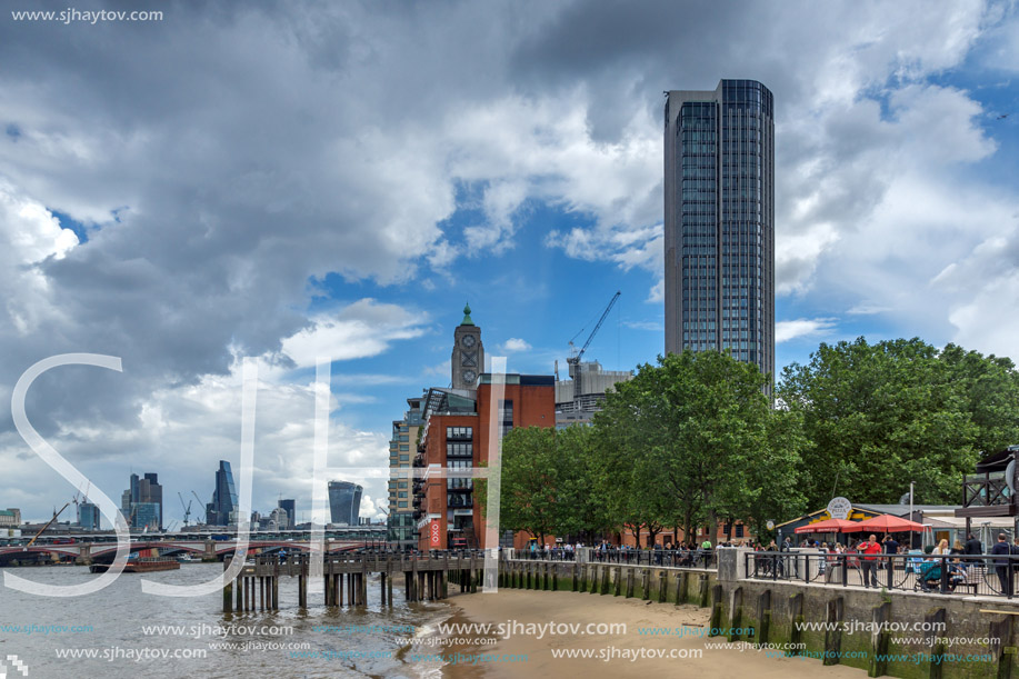 Panoramic view of Thames river and City of London, Great Britain