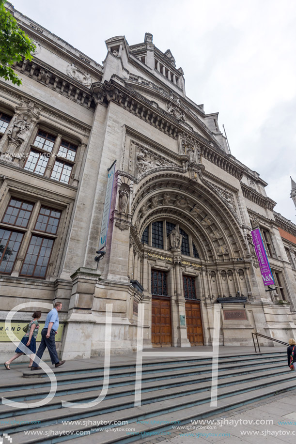 LONDON, ENGLAND - JUNE 18 2016: Entrance of Victoria and Albert Museum, London, Great Britain