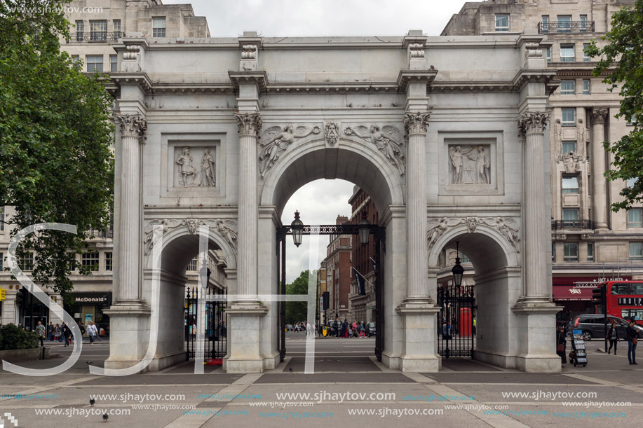 LONDON, ENGLAND - JUNE 18 2016: Amazing view of Marble Arch, London, Great Britain