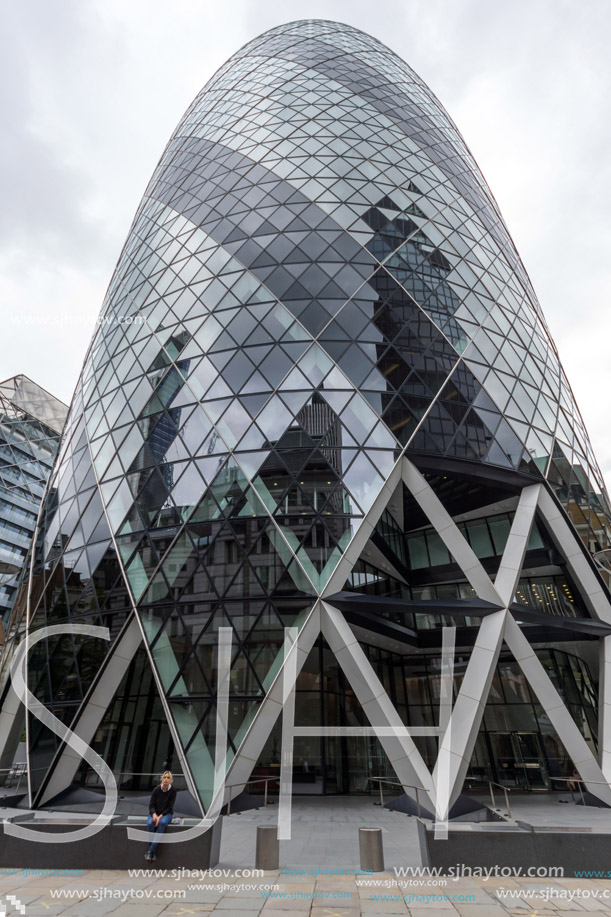 LONDON, ENGLAND - JUNE 18 2016: Amazing view of Business Building in City of London, Great Britain