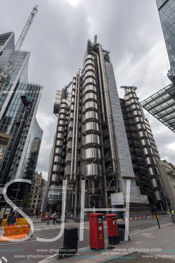 LONDON, ENGLAND - JUNE 18 2016: Amazing view of Business Building in City of London, Great Britain