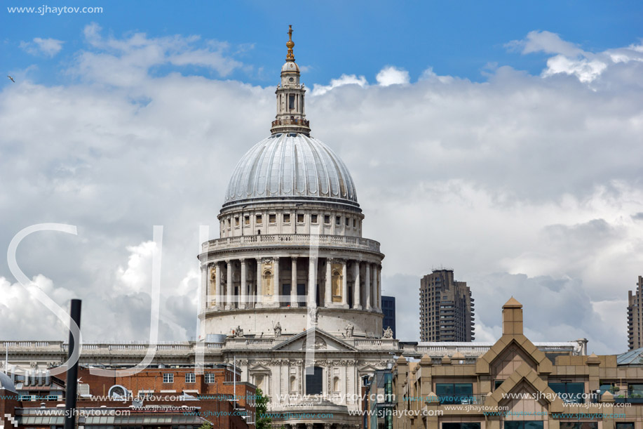 LONDON, ENGLAND - JUNE 15 2016: Amazing view of St. Paul Cathedral in London, Great Britain