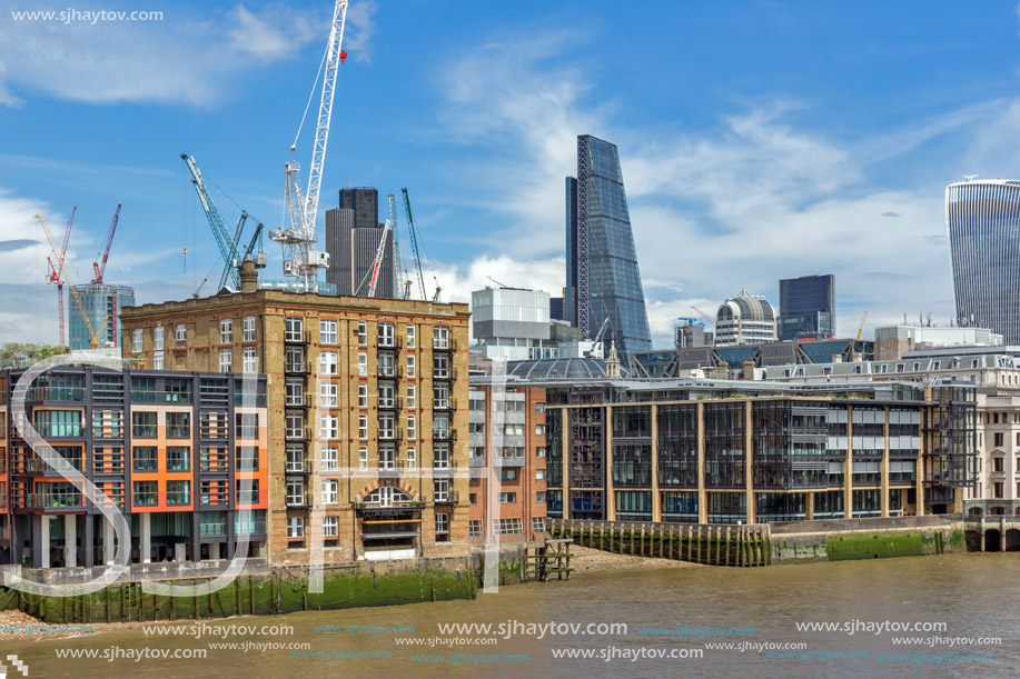 LONDON, ENGLAND - JUNE 15 2016: Panoramic view of Thames River in City of London, England, Great Britain