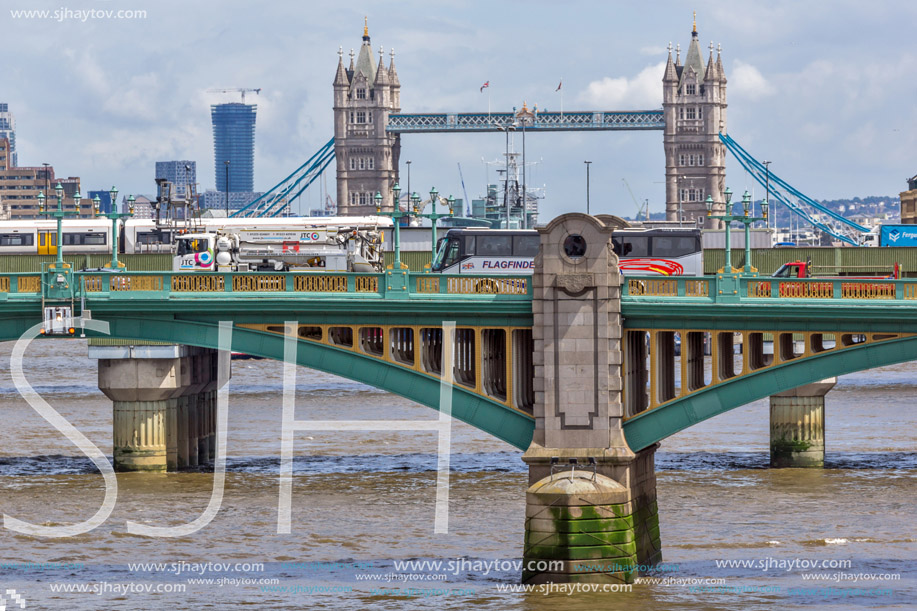 LONDON, ENGLAND - JUNE 15 2016: Panoramic view of Thames River in City of London, England, Great Britain
