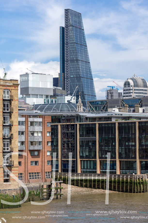LONDON, ENGLAND - JUNE 15 2016: Panoramic view of Thames River in City of London, England, Great Britain