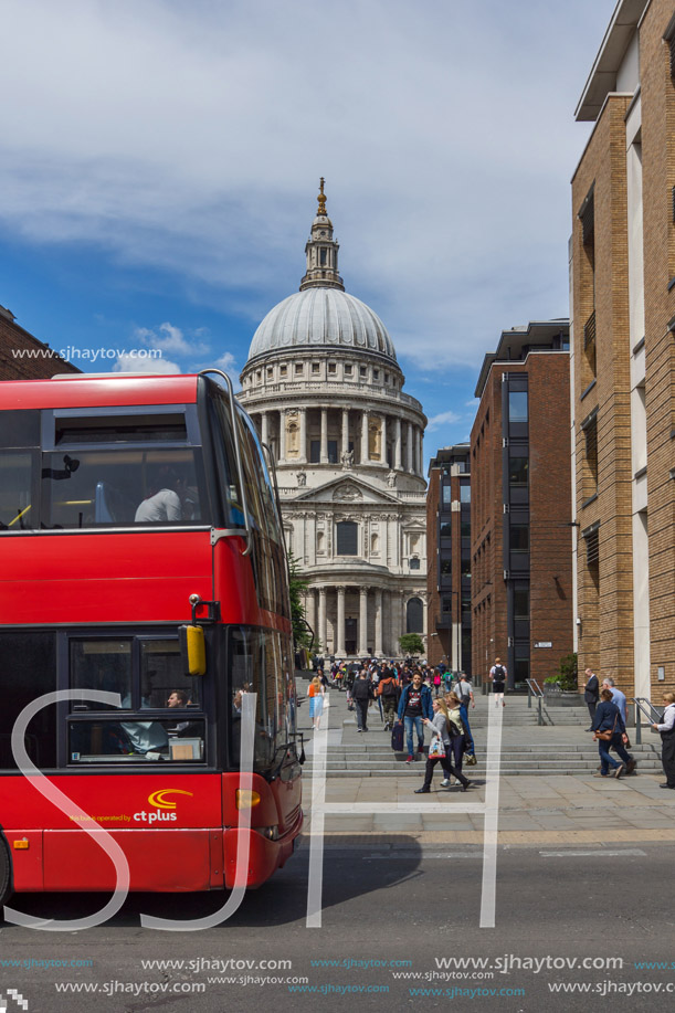 LONDON, ENGLAND - JUNE 15 2016: Amazing view of St. Paul Cathedral in London, England, Great Britain