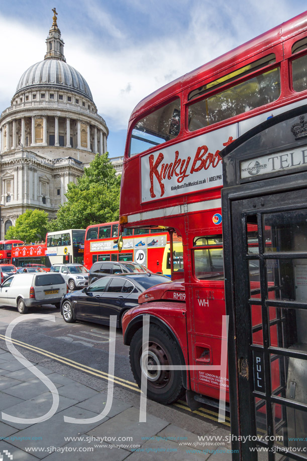 LONDON, ENGLAND - JUNE 15 2016: Amazing view of St. Paul Cathedral in London, England, Great Britain