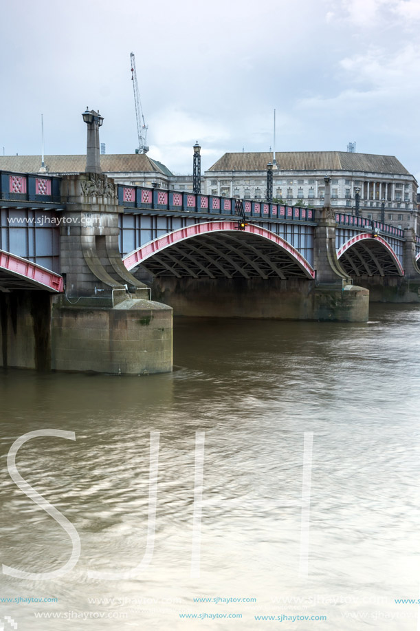 LONDON, ENGLAND - JUNE 16 2016:  Sunset of Lambeth bridge, London, England, Great Britain