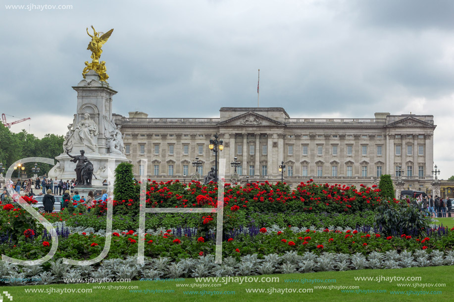 LONDON, ENGLAND - JUNE 17 2016: Panorama of Buckingham Palace London, England, Great Britain