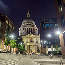 LONDON, ENGLAND - JUNE 17 2016: Amazing night view of St. Paul Cathedral in London, Great Britain