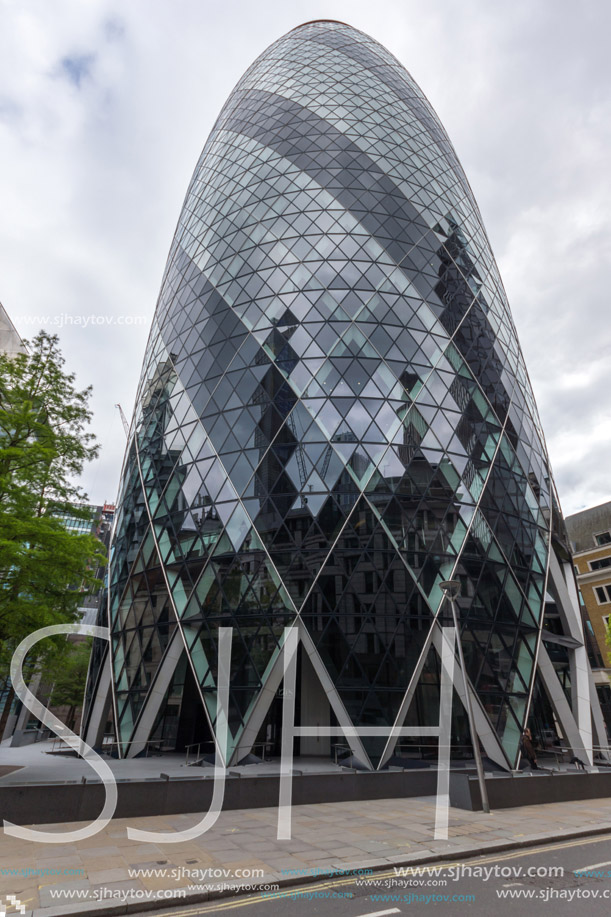 LONDON, ENGLAND - JUNE 18, 2016: Amazing view of Business Building in City of London, Great Britain