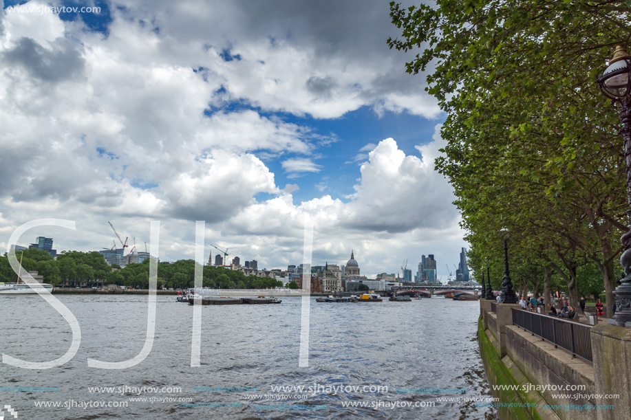 LONDON, ENGLAND - JUNE 15 2016:  Panoramic view of Thames river and City of London, Great Britain