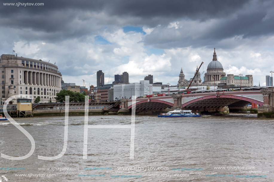 LONDON, ENGLAND - JUNE 15 2016:  Panoramic view of Thames river and City of London, Great Britain