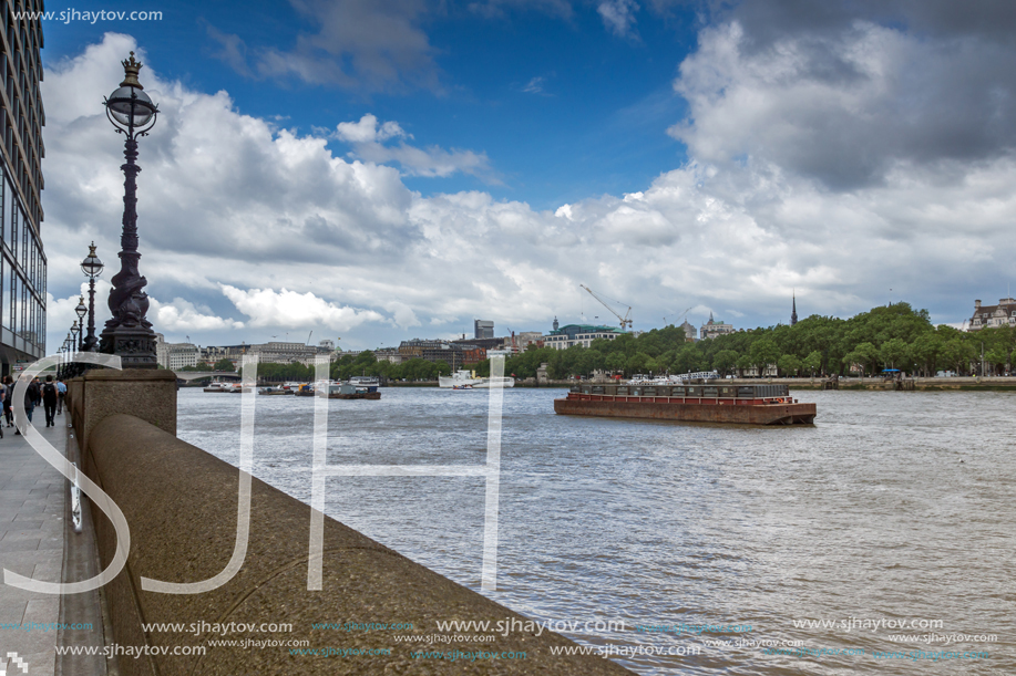 LONDON, ENGLAND - JUNE 15 2016:  Panoramic view of Thames river and City of London, Great Britain