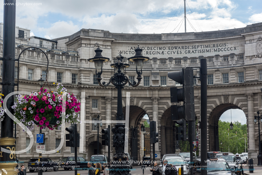 LONDON, ENGLAND - JUNE 16 2016: Trafalgar Square, City of London, England, Great Britain