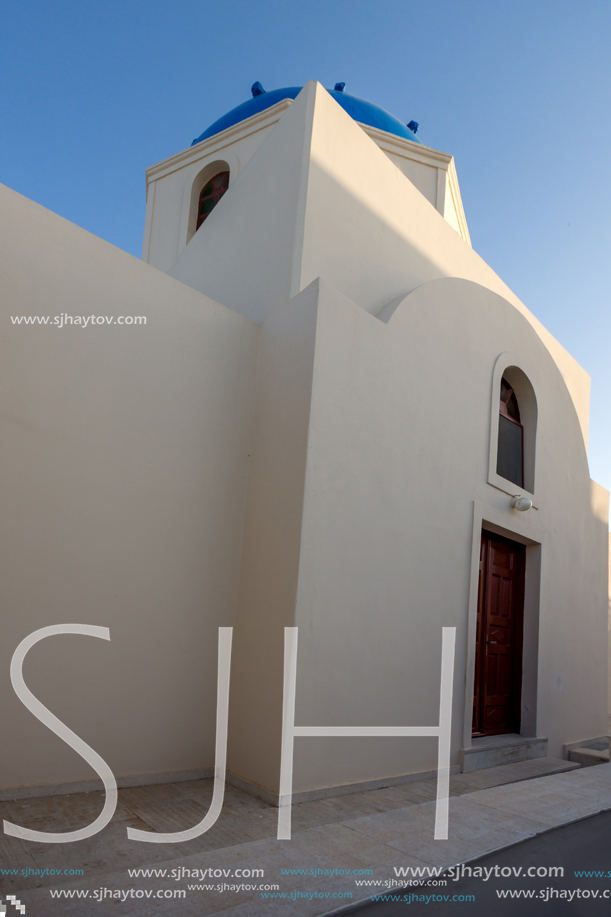 SANTORINI, GREECE - MAY 4, 2013: Amazing Sunset in town of Oia, Santorini island, Thira, Cyclades, Greece