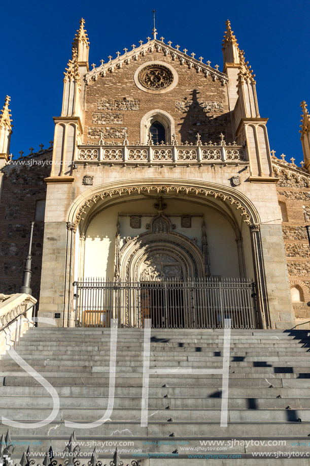 MADRID, SPAIN - JANUARY 22, 2018:  Amazing view of San Jeronimo el Rea church in City of Madrid, Spain