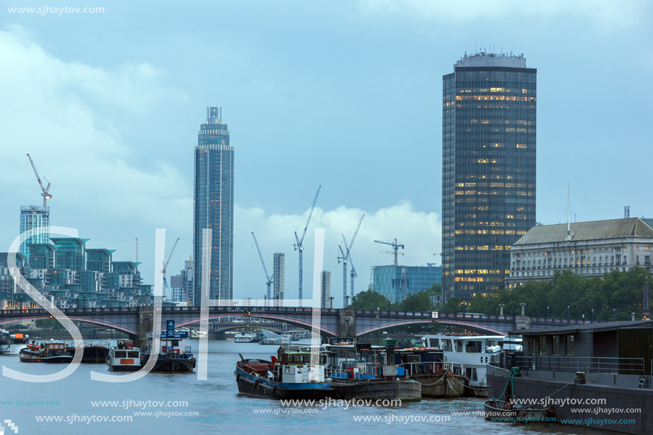 LONDON, ENGLAND - JUNE 16 2016: Amazing night Cityscape of city of London, England, United Kingdom