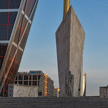 Spain, Madrid, Business, skyscraper, Gate of Europe, Gate, Europe, KIO Towers, Monument, Jose Calvo Sotelo,  old, Paseo de la Castellana , La Castellana,finance, Business, Monument, Caja Obelisk, Calvo Sotelo,  avenues, sculpture, Kingdom, Iberian Peninsu