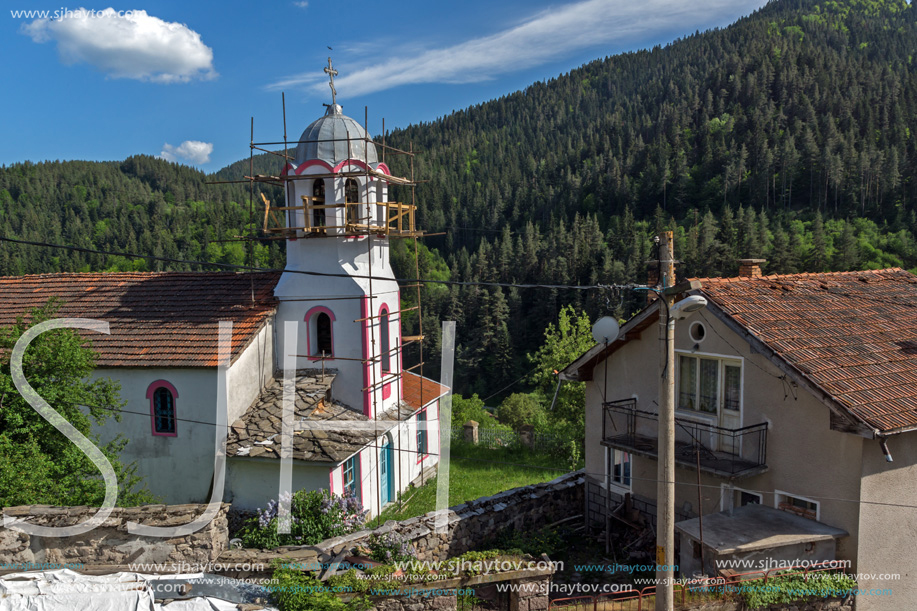 FOTINOVO, BULGARIA - MAY 5, 2018: Typical streets of village of Fotinovo in Rhodopes Mountain, Pazardzhik region, Bulgaria