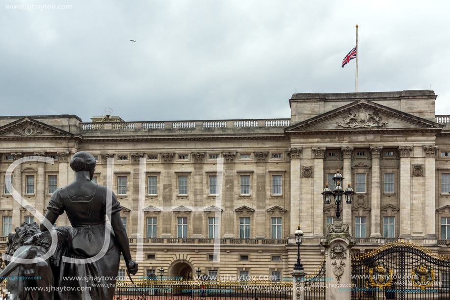 LONDON, ENGLAND - JUNE 17, 2016: Buckingham Palace London, England, Great Britain