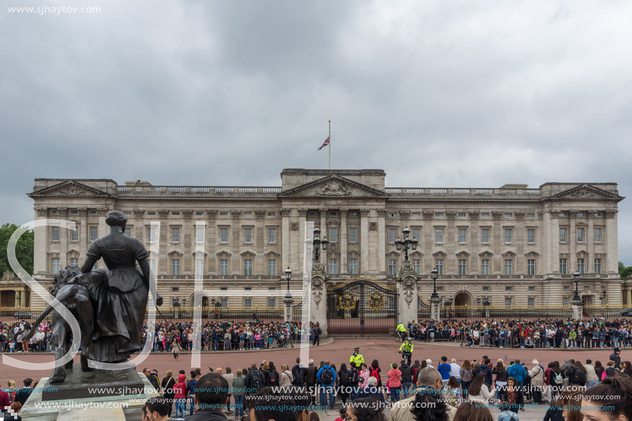 LONDON, ENGLAND - JUNE 17, 2016: Buckingham Palace London, England, Great Britain