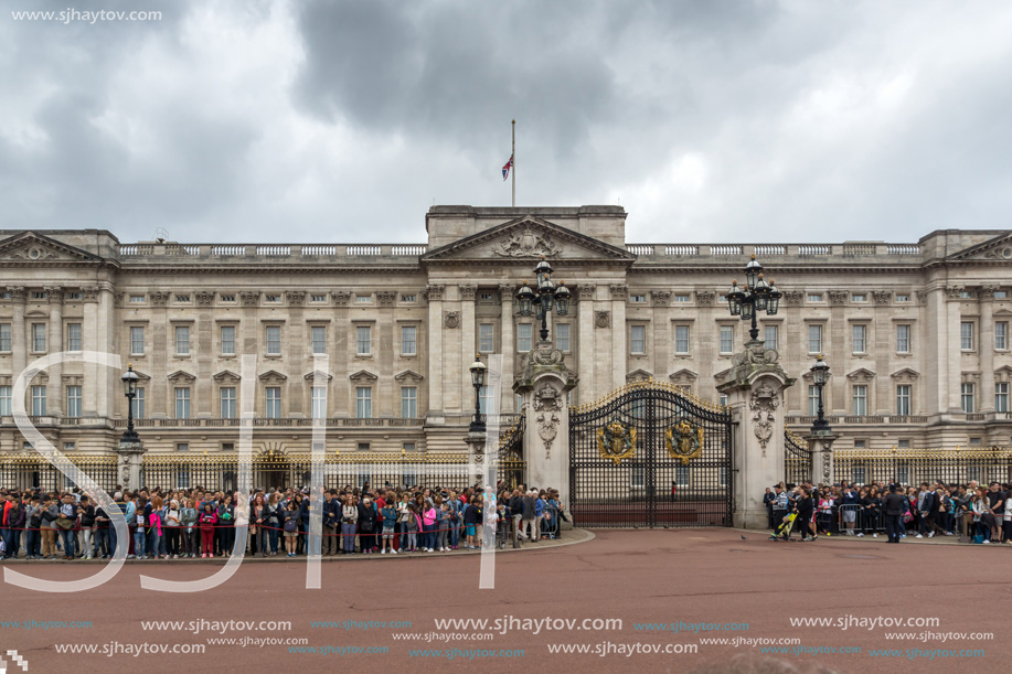 LONDON, ENGLAND - JUNE 17, 2016: Buckingham Palace London, England, Great Britain