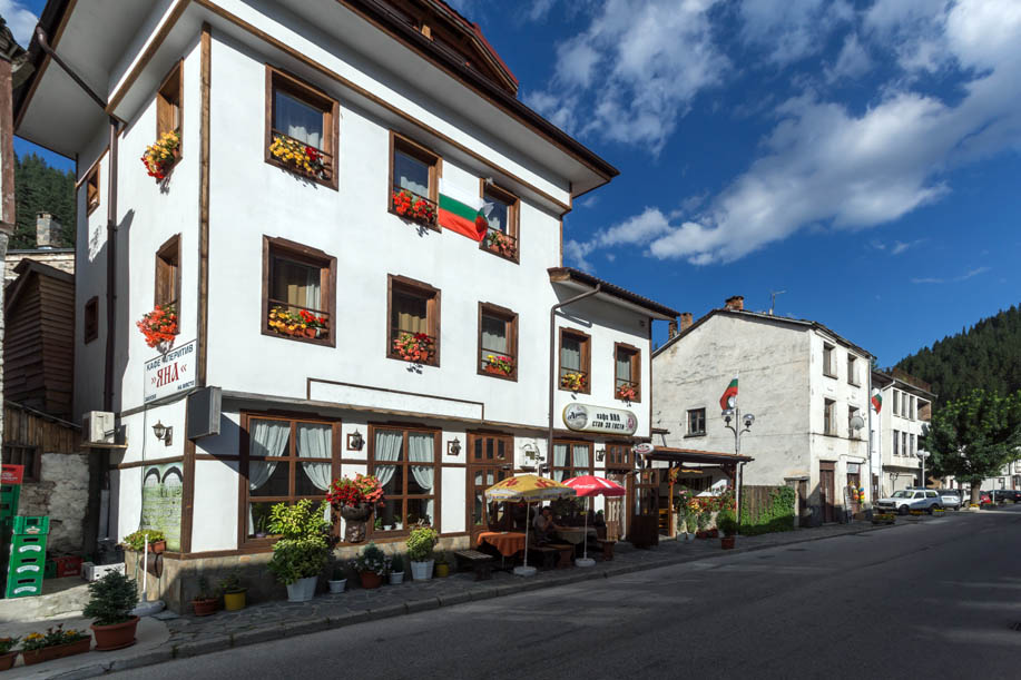 SHIROKA LAKA, BULGARIA - AUGUST 14, 2018: Old houses in historical town of Shiroka Laka, Smolyan Region, Bulgaria