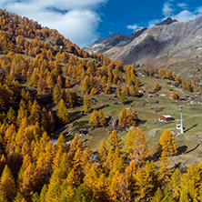 ZERMATT, SWITZERLAND - OCTOBER 27, 2015: Amazing Autumn panorama to Zermatt Resort, Alps, Switzerland