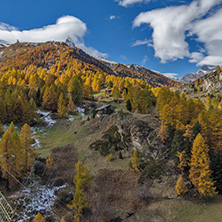 ZERMATT, SWITZERLAND - OCTOBER 27, 2015: Amazing Autumn panorama to Zermatt Resort, Alps, Switzerland