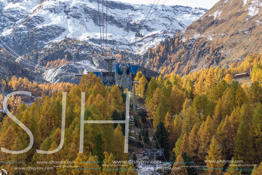 ZERMATT, SWITZERLAND - OCTOBER 27, 2015: Amazing Autumn panorama to Zermatt Resort, Alps, Switzerland