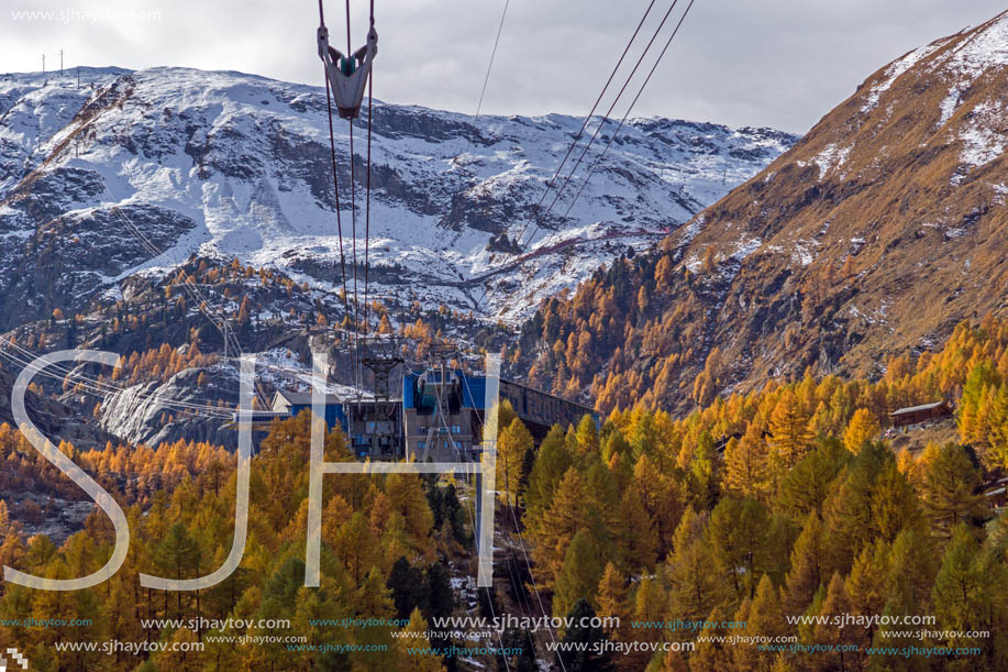 ZERMATT, SWITZERLAND - OCTOBER 27, 2015: Amazing Autumn panorama to Zermatt Resort, Alps, Switzerland