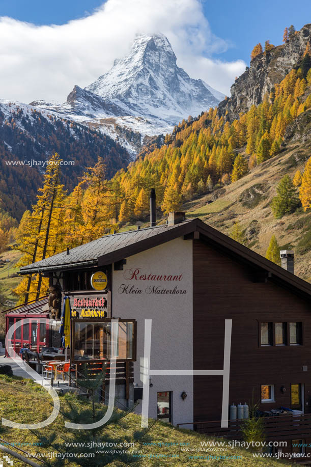 ZERMATT, SWITZERLAND - OCTOBER 27, 2015: Amazing Autumn panorama to Zermatt Resort, Alps, Switzerland