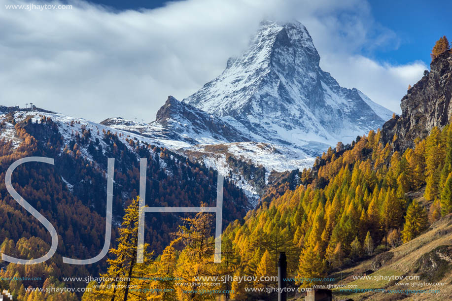 ZERMATT, SWITZERLAND - OCTOBER 27, 2015: Amazing Autumn panorama to Zermatt Resort, Alps, Switzerland