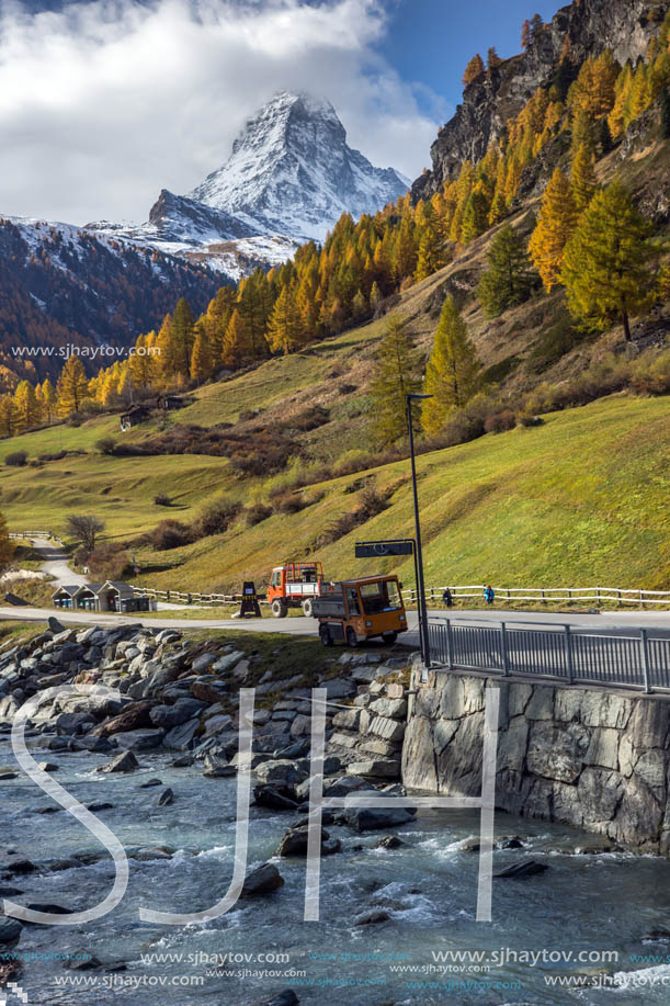 ZERMATT, SWITZERLAND - OCTOBER 27, 2015: Amazing Autumn panorama to Zermatt Resort, Alps, Switzerland