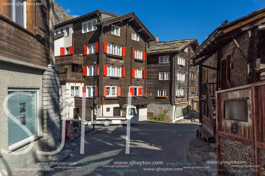 ZERMATT, SWITZERLAND - OCTOBER 27, 2015: Amazing Autumn panorama to Zermatt Resort, Alps, Switzerland