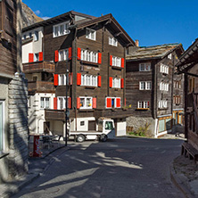 ZERMATT, SWITZERLAND - OCTOBER 27, 2015: Amazing Autumn panorama to Zermatt Resort, Alps, Switzerland