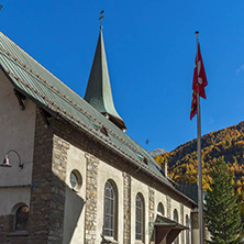 ZERMATT, SWITZERLAND - OCTOBER 27, 2015: Amazing Autumn panorama to Zermatt Resort, Alps, Switzerland